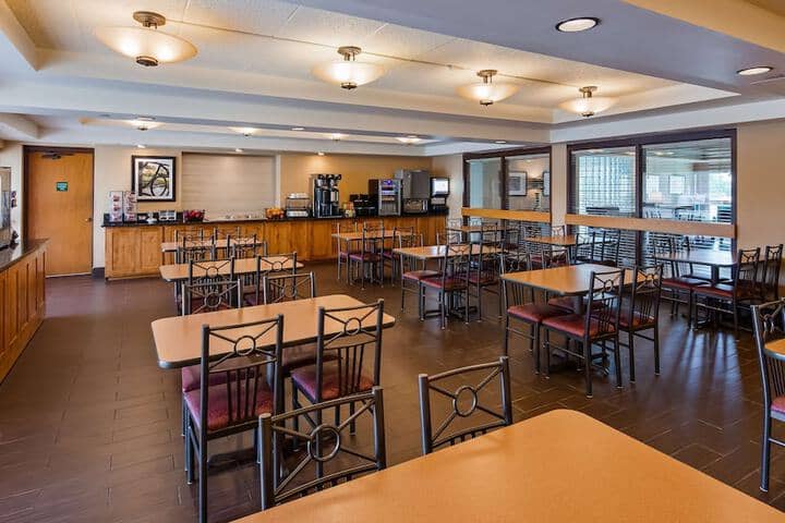 Breakfast area