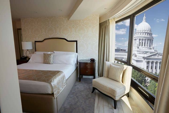 Room 17 of 73