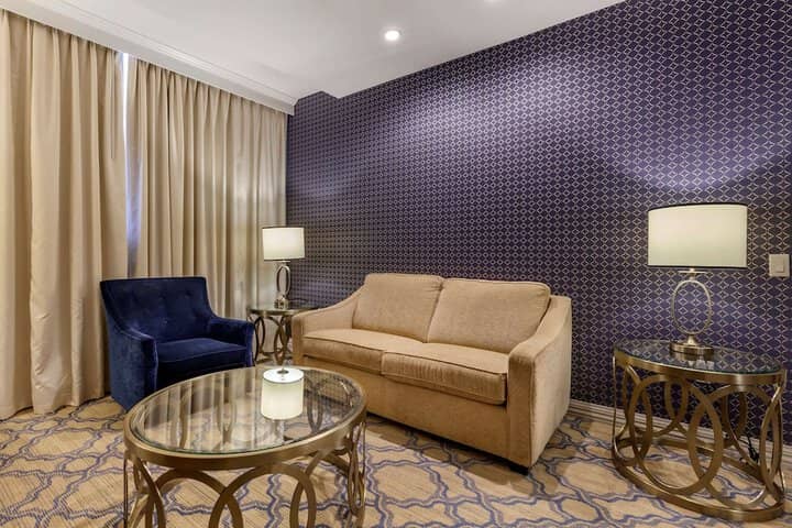 Room 29 of 73