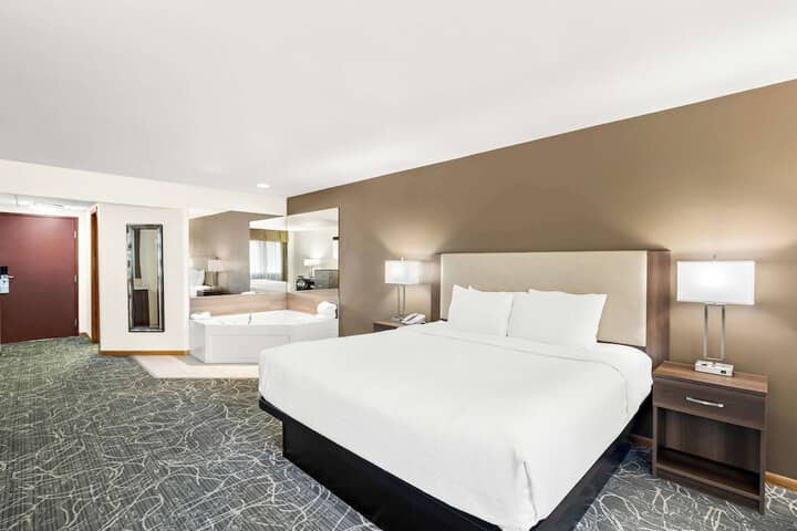 Room 15 of 54