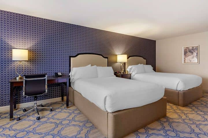 Room 44 of 73
