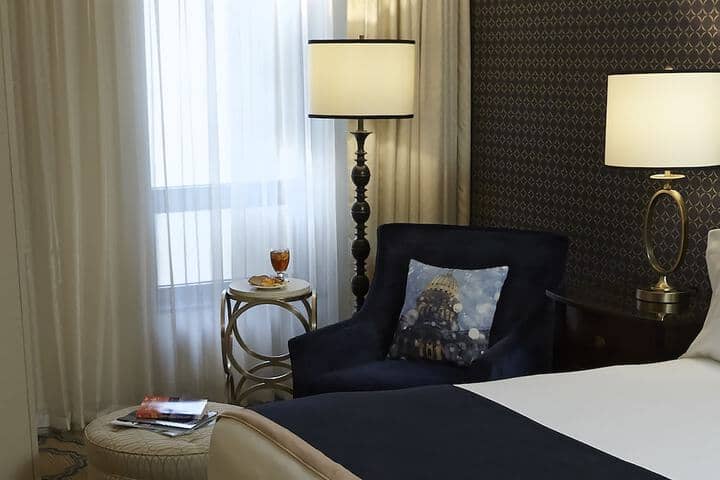 Room 10 of 73