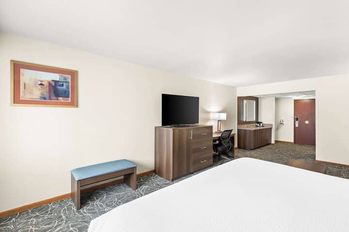 Room 17 of 54