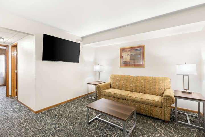 Room 29 of 54
