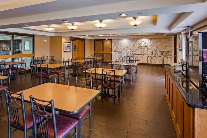 Breakfast area
