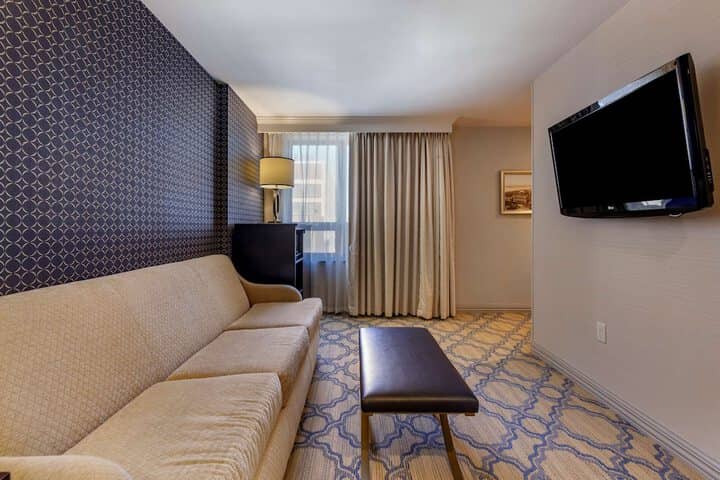 Room 41 of 73